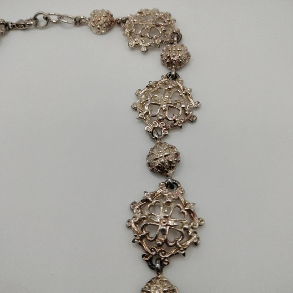 Antique Silver Tone Filigree Pendant Link Choker Style Necklace 16" - Picture 3 of 8